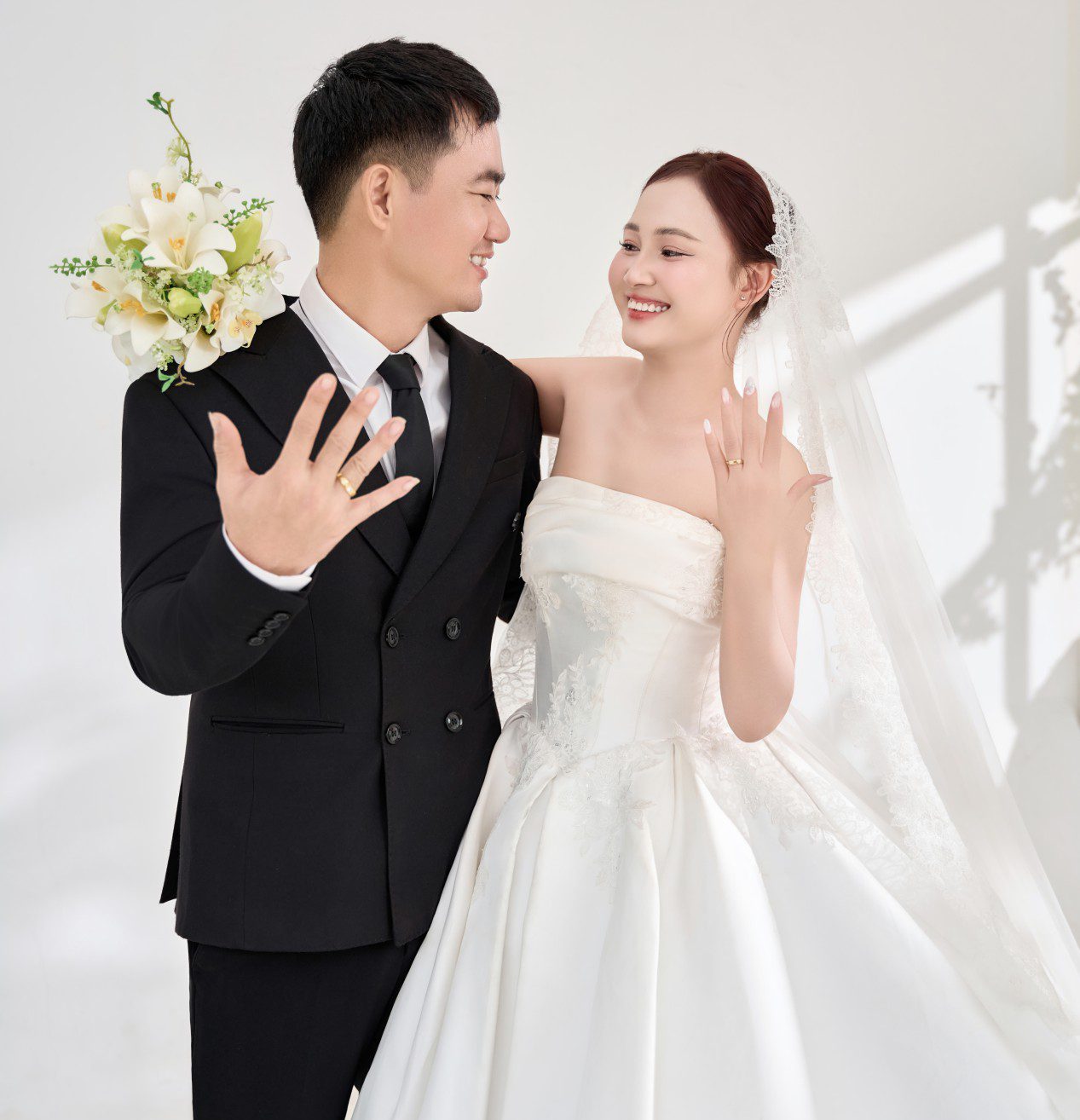 Nguyễn Nguyện & Nguyễn Phượng